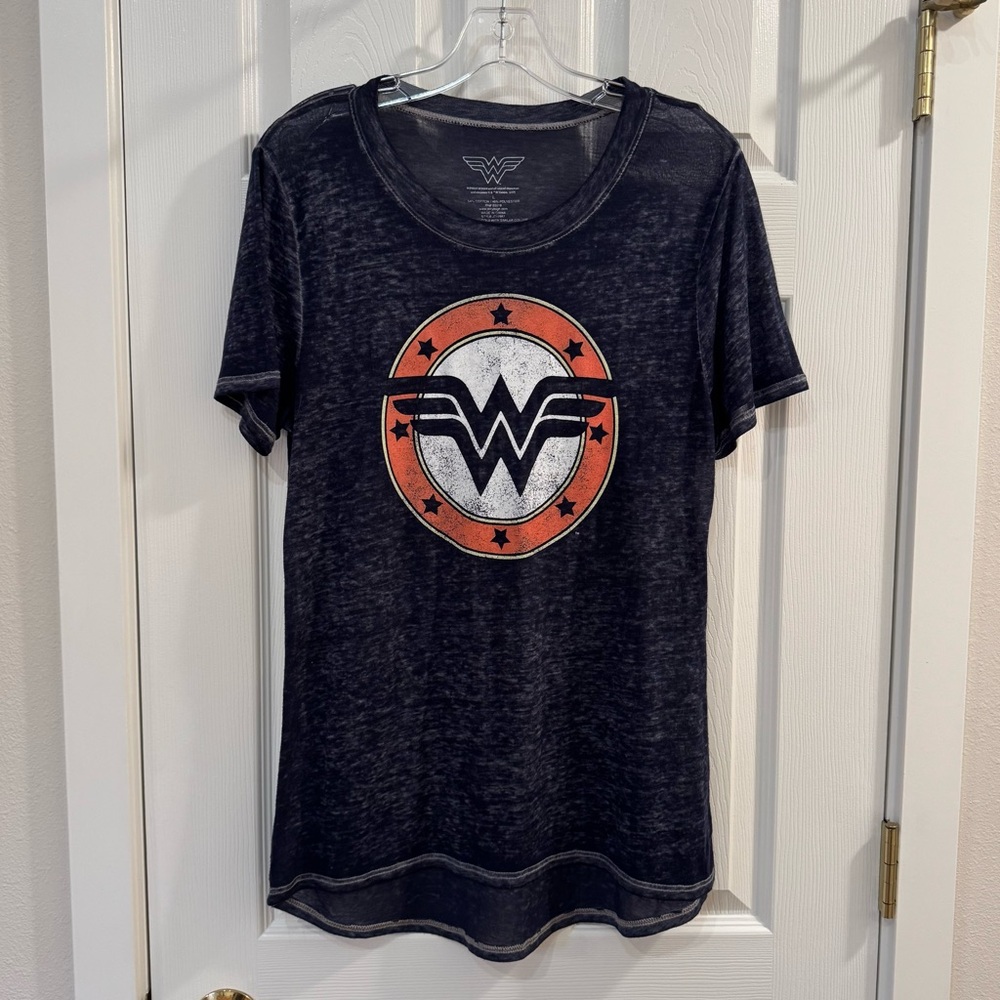 Women’s Wonder Woman Tissue Tee - Picture 2 of 10